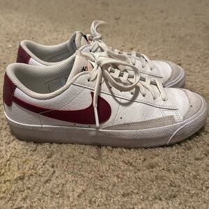 Nike Blazers Low White/Maroon
